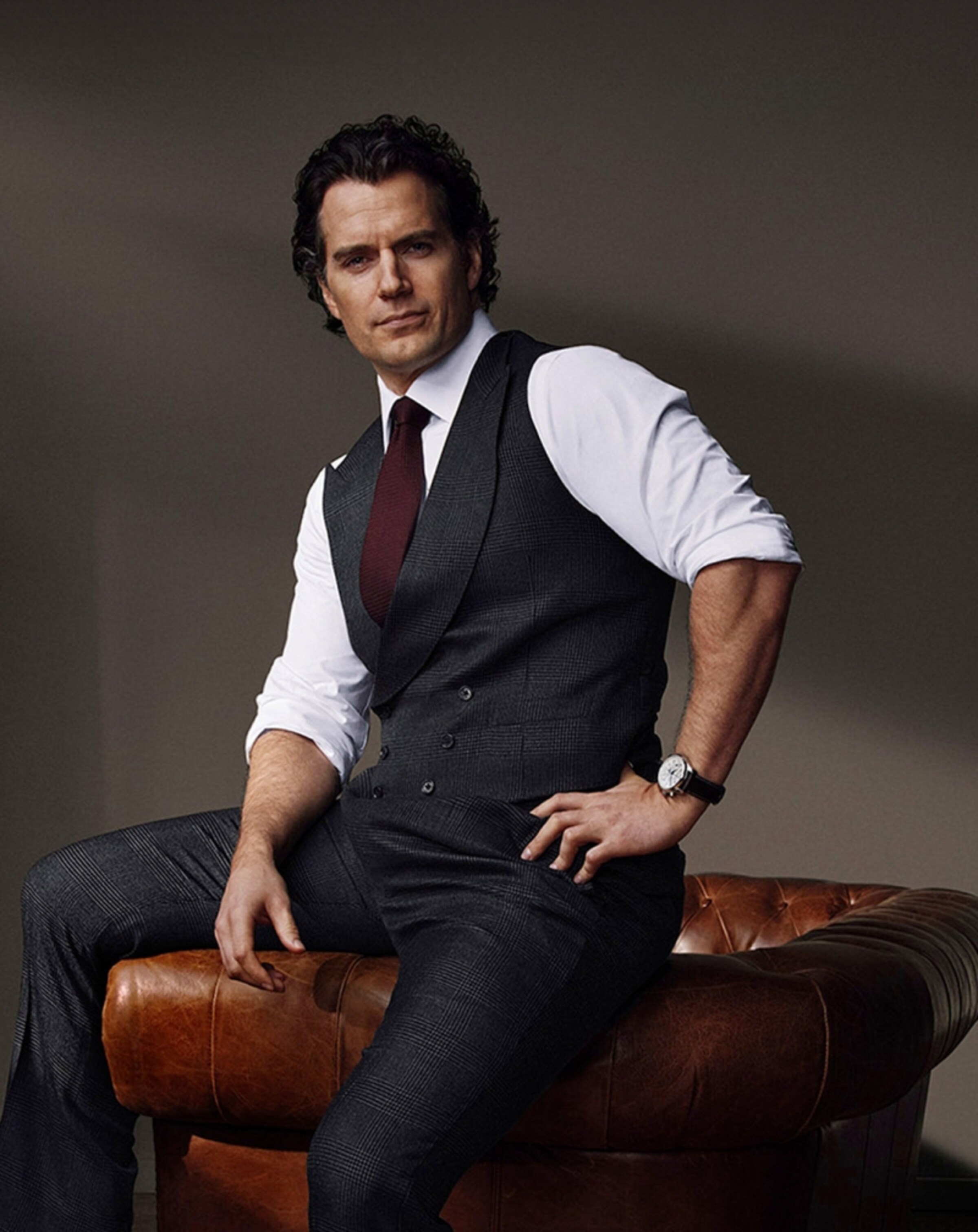 Henry Cavill Master Collection L2.773.4.78.3 