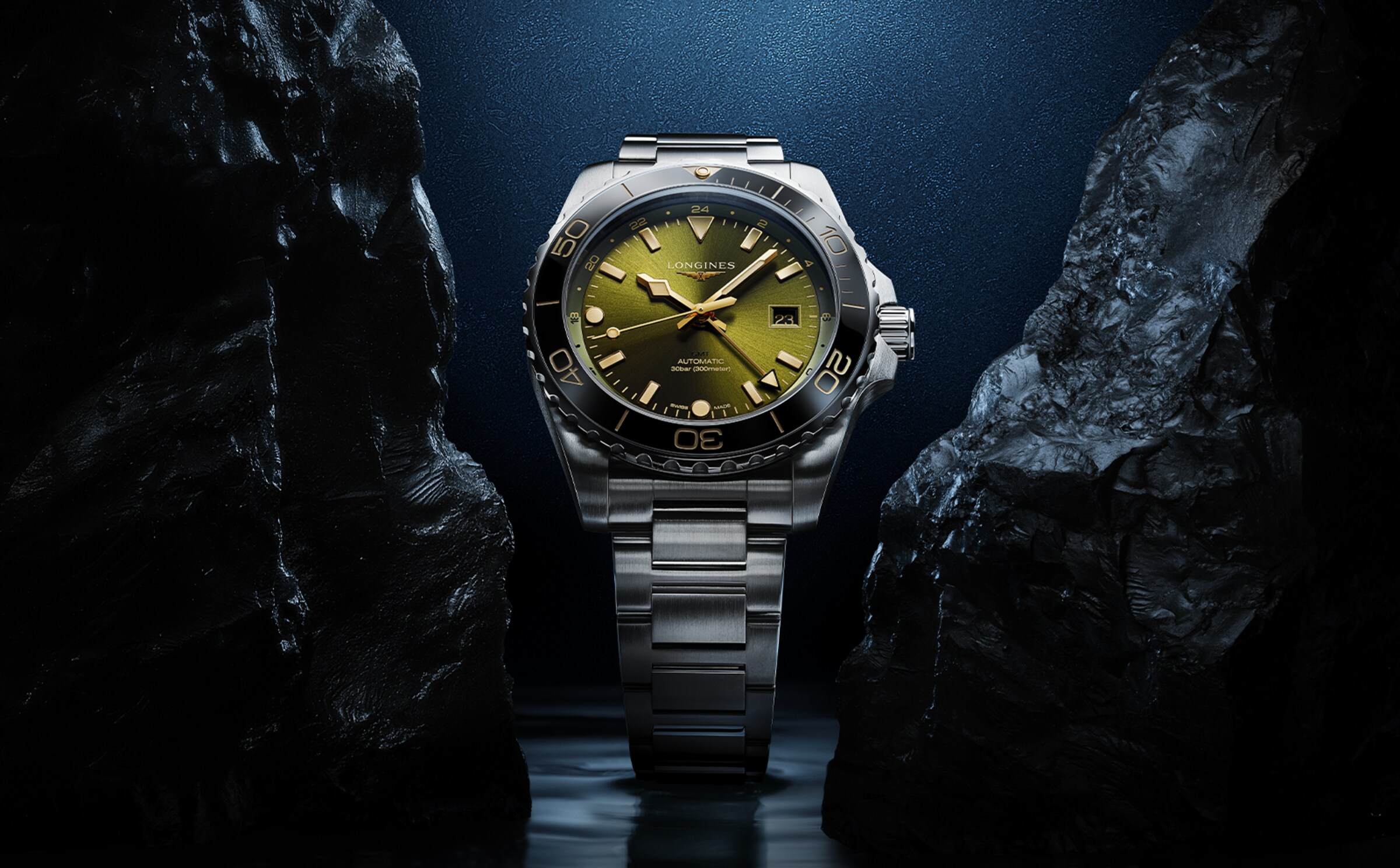 Hydroconquest GMT with green dial an steel bracelet L3.790.4.06.6 1600X992